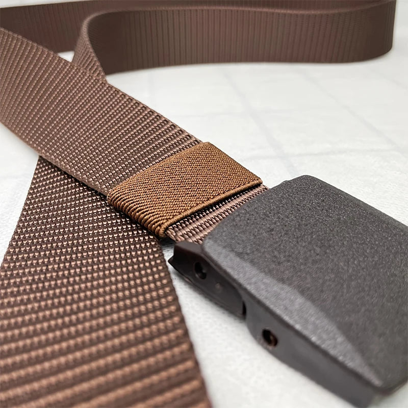 Elegantný ležérny opasok: odolný imitovaný nylon, antistatický, s ľahko nastaviteľnou prackou - ideálny pre každodennú módu