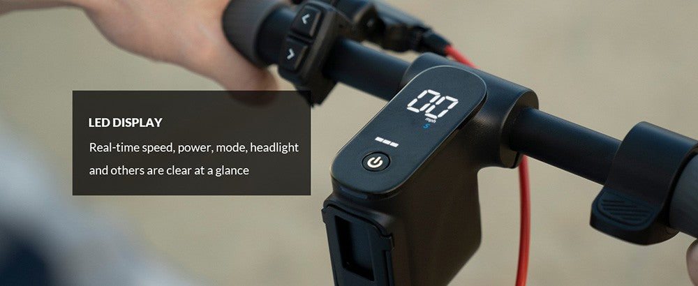 Elektromobilný skúter 5TH WHEEL V30 Pro, 10" plástvový pneumatik, 350W predný motor (MAX 520W), max. rýchlosť 18 mph, 36V 7,5Ah batéria.