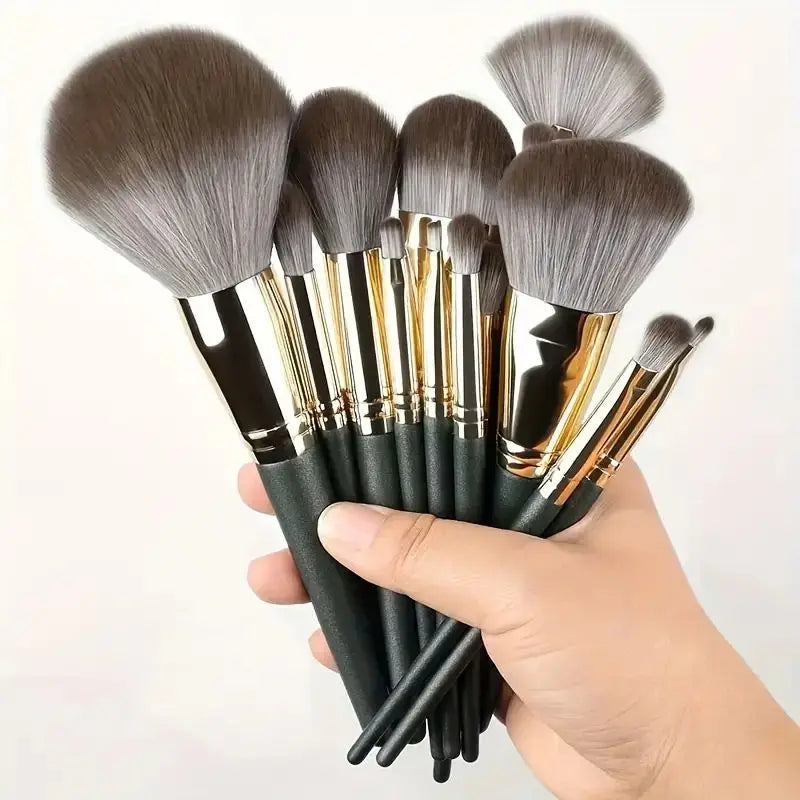Súprava štetcov na mejkap Soft Fluffy Professiona Cosmetic Foundation Powder Eyeshadow Kabuki Blending Brush Make Up Beauty Tool Makeup
