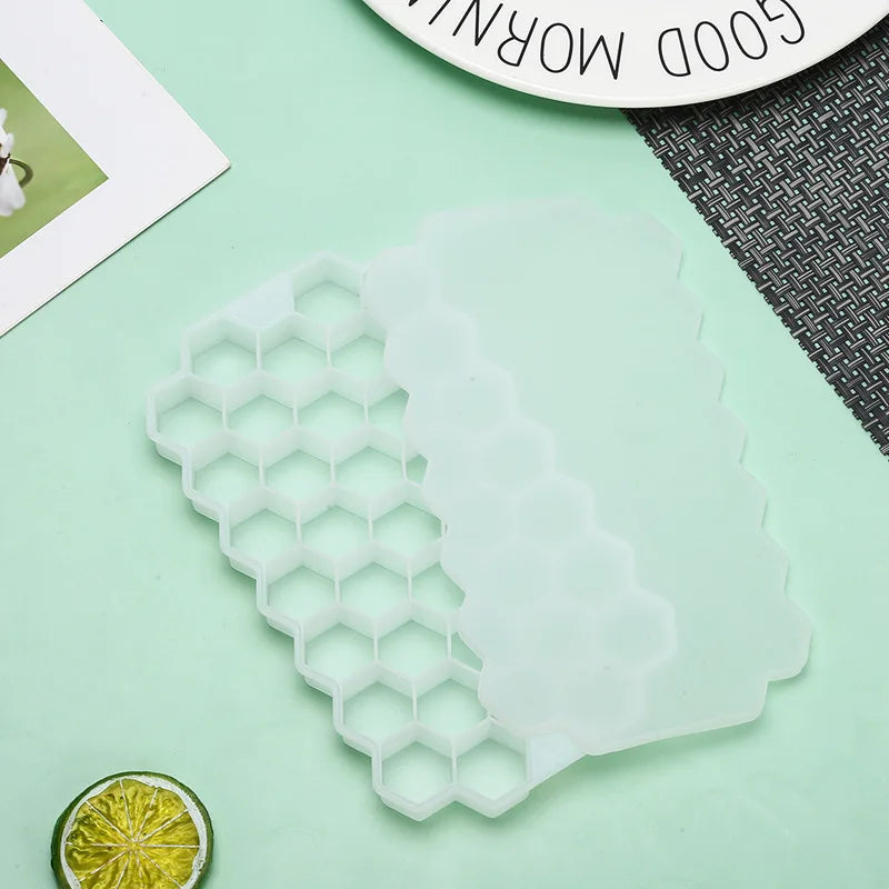 Forma na bloky ľadu Honeycomb Silikónový blok na ľad Forma na výrobu ľadu Opakovane použiteľný výrobník ľadu v potravinárskej kvalite s vrchnákom na letné džúsové víno