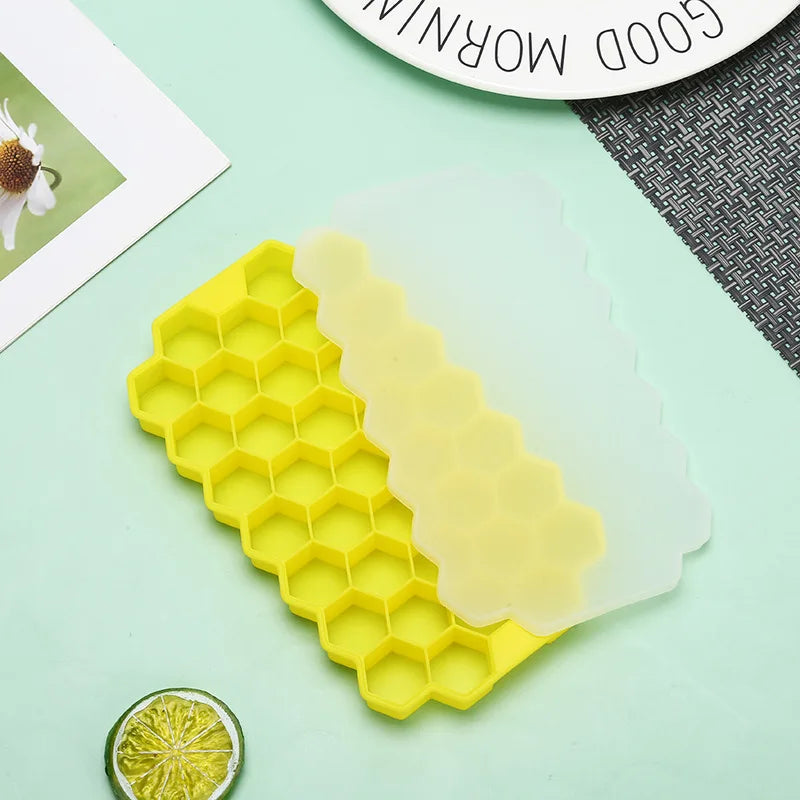 Forma na bloky ľadu Honeycomb Silikónový blok na ľad Forma na výrobu ľadu Opakovane použiteľný výrobník ľadu v potravinárskej kvalite s vrchnákom na letné džúsové víno