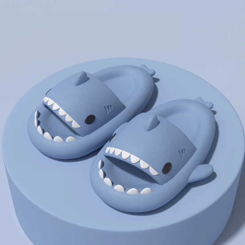 Detské Papuče Mäkká podrážka Cartoon Shark Papuče Ženy Muž Halové Vonkajšie EVA Protišmykové papuče pre detskú obuv Sandále