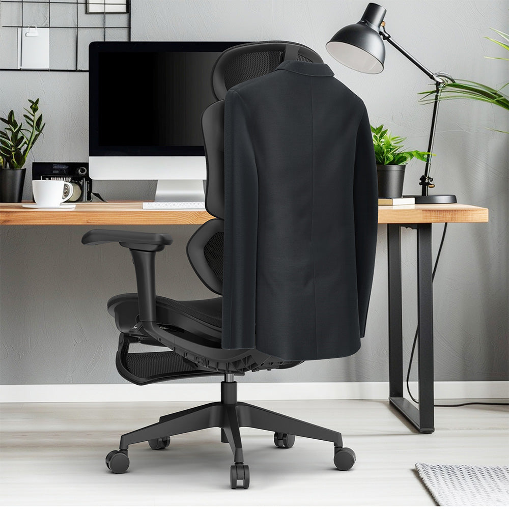 Ergonomická herná kancelárska stolička ACGAM CG-5658M s 4D nastaviteľnými podrúčkami, bedernou opierkou a nastaviteľnou opierkou hlavy.