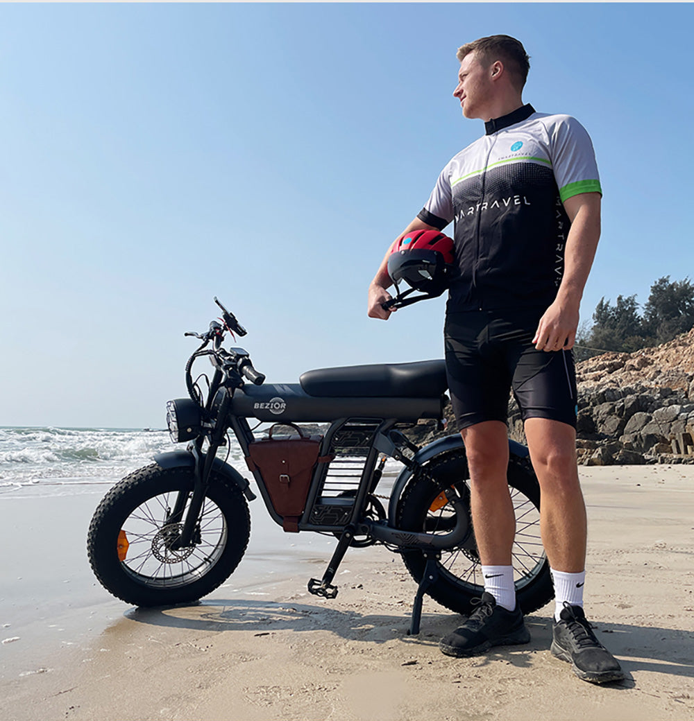 Elektrokolo BEZIOR XF006, 1200W motor, 48V 23,2Ah batéria, 20*4,0 palcové pneumatiky, max. rýchlosť 47 km/h, dojazd 100 km, hydraulické brzdy, pružinové odpruženie, 7-stupňová prevodovka Shimano, LCD displej