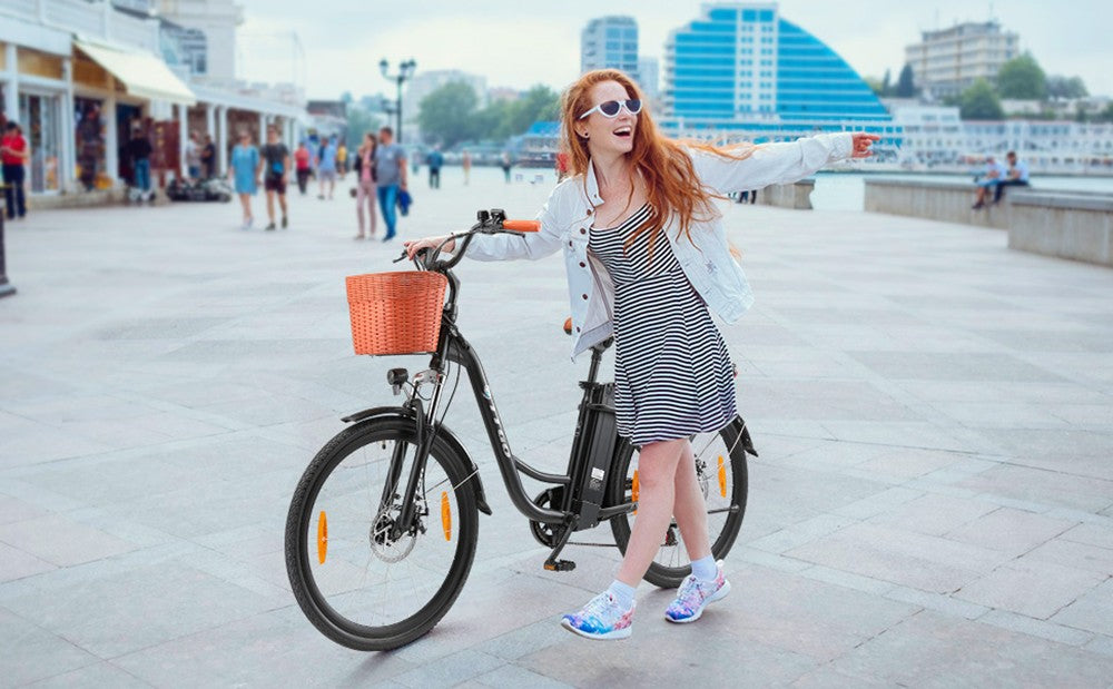 Elektrokol TTGO YY-26ST, 250W motor, 36V 14,5Ah batéria, 26*1,95 palcové pneumatiky, max. rýchlosť 25 km/h, max. dojazd 100 km, kotúčové brzdy, 6-stupňová prevodovka SHIMANO, LED displej - čierna