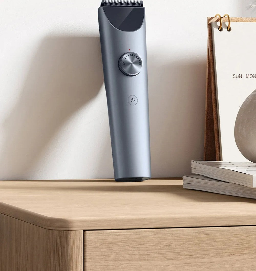 Xiaomi Mijia Hair Clipper 2 – dobíjací zastrihávač vlasov, dvojstupňové ovládanie, čepele s vysokou tvrdosťou, až 180 minút prevádzky, digitálny displej, vodotesný IPX7.